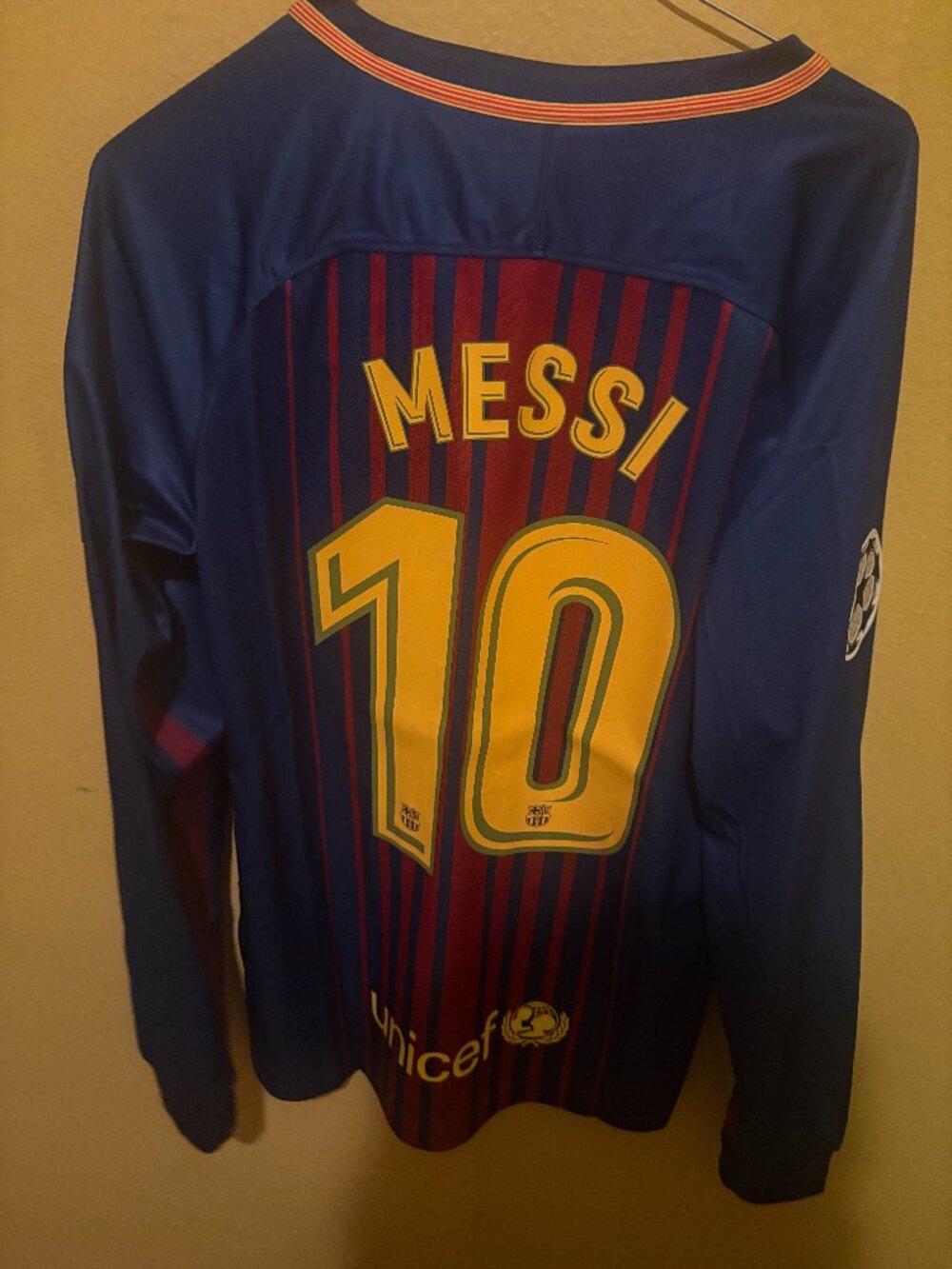 FC Barcelona Lionel Messi #10 Long Sleeve Home Jersey from the 2017/2018